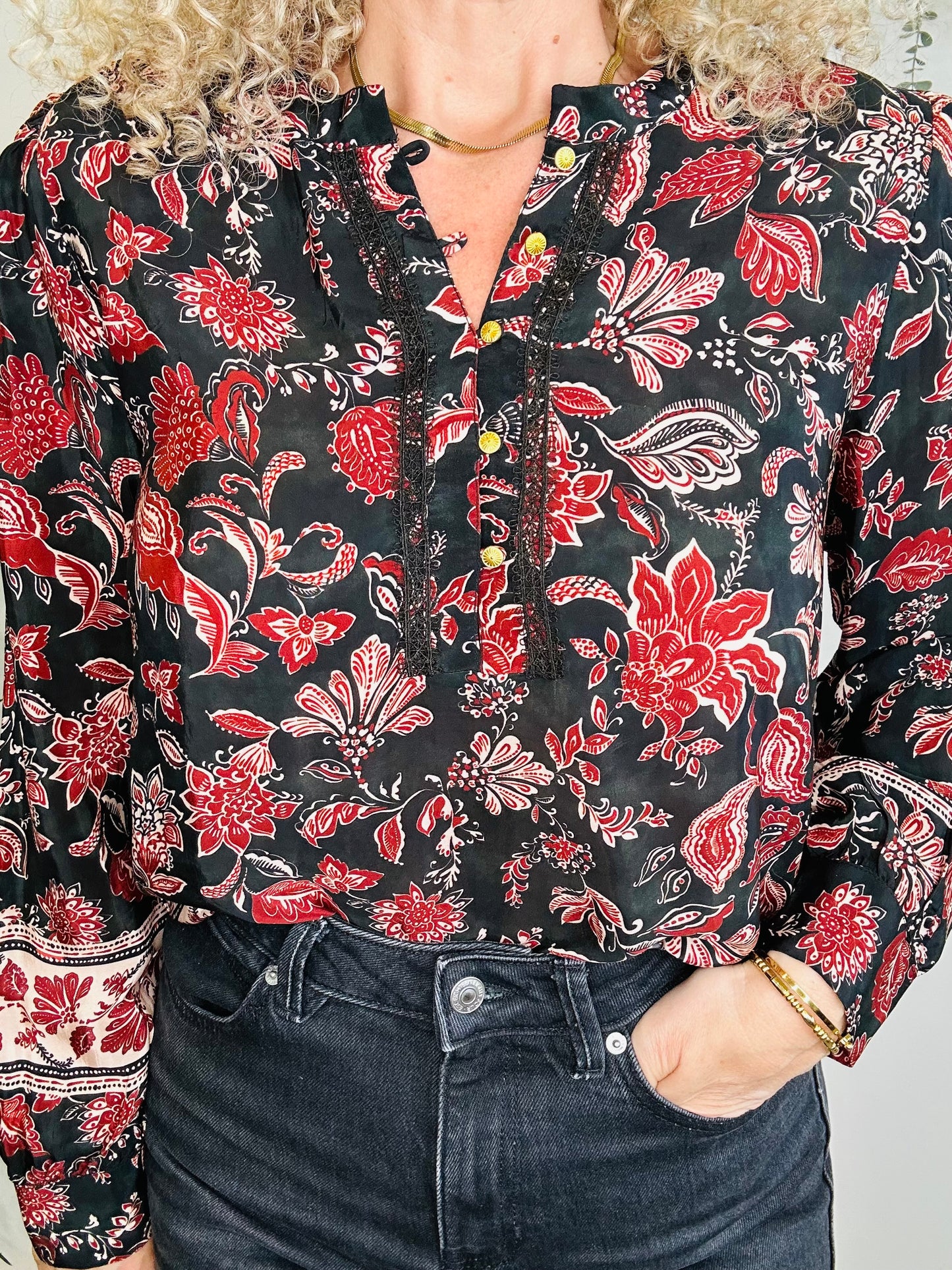 Rosa Shirt - Multiple Sizes