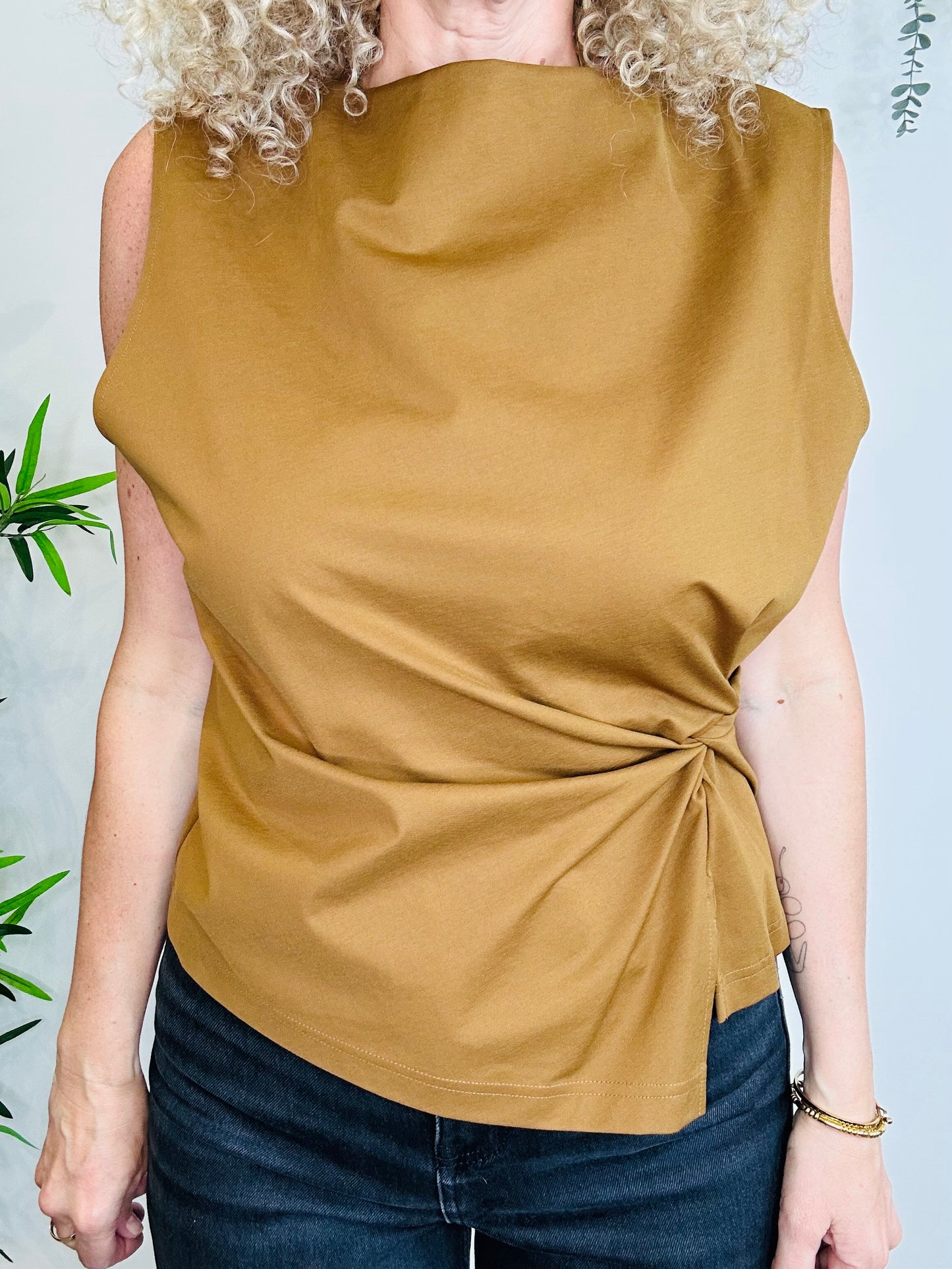 Sleeveless Ruched Top - Size L