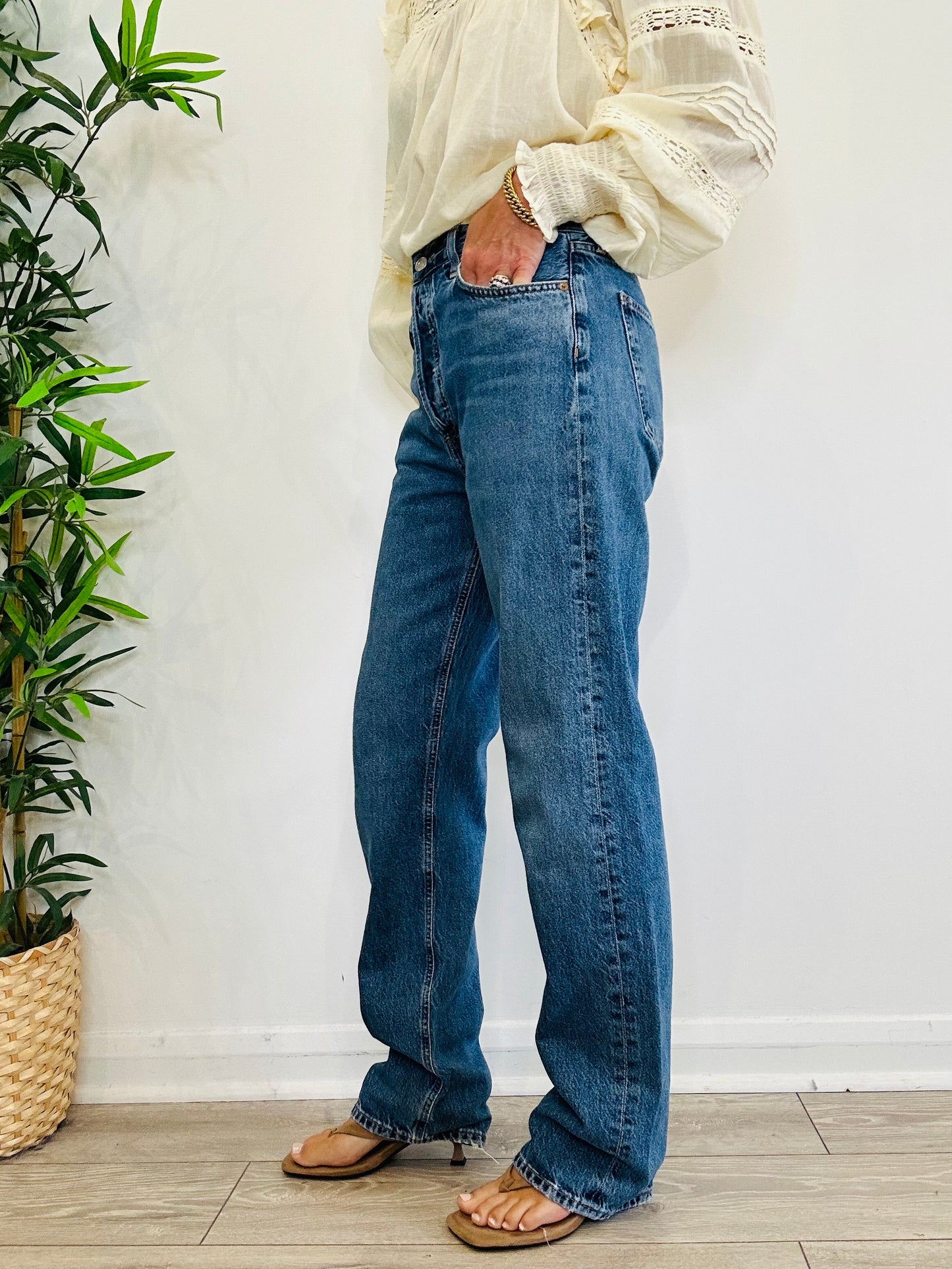 90s Pinch Waist Jeans - Size 28