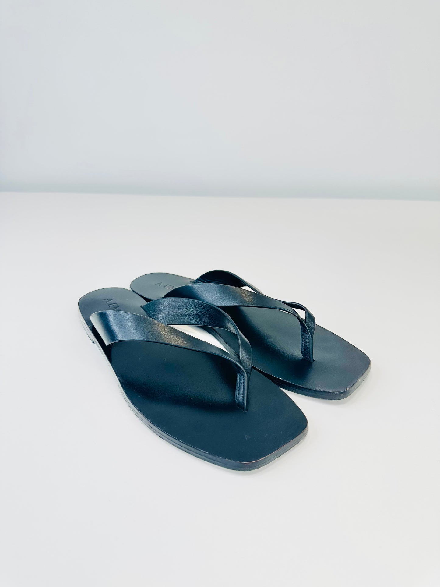 Kinto Leather Flip Flops - Size 39