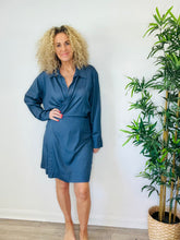Load image into Gallery viewer, Silk Shirt Dress - Size 14
