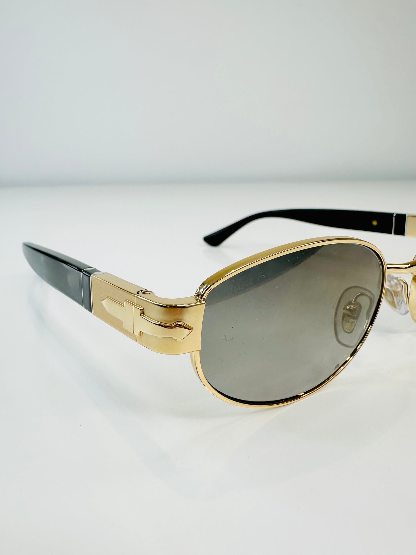 Oval Frame Sunglasses