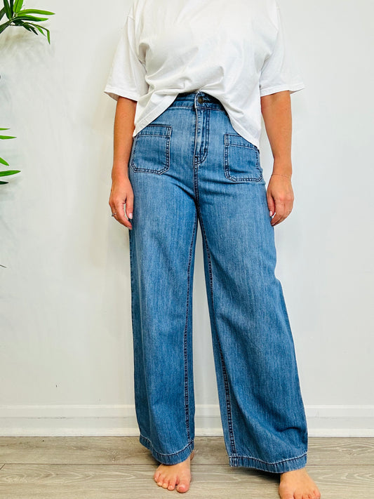 Wide Leg Jeans - Size 28