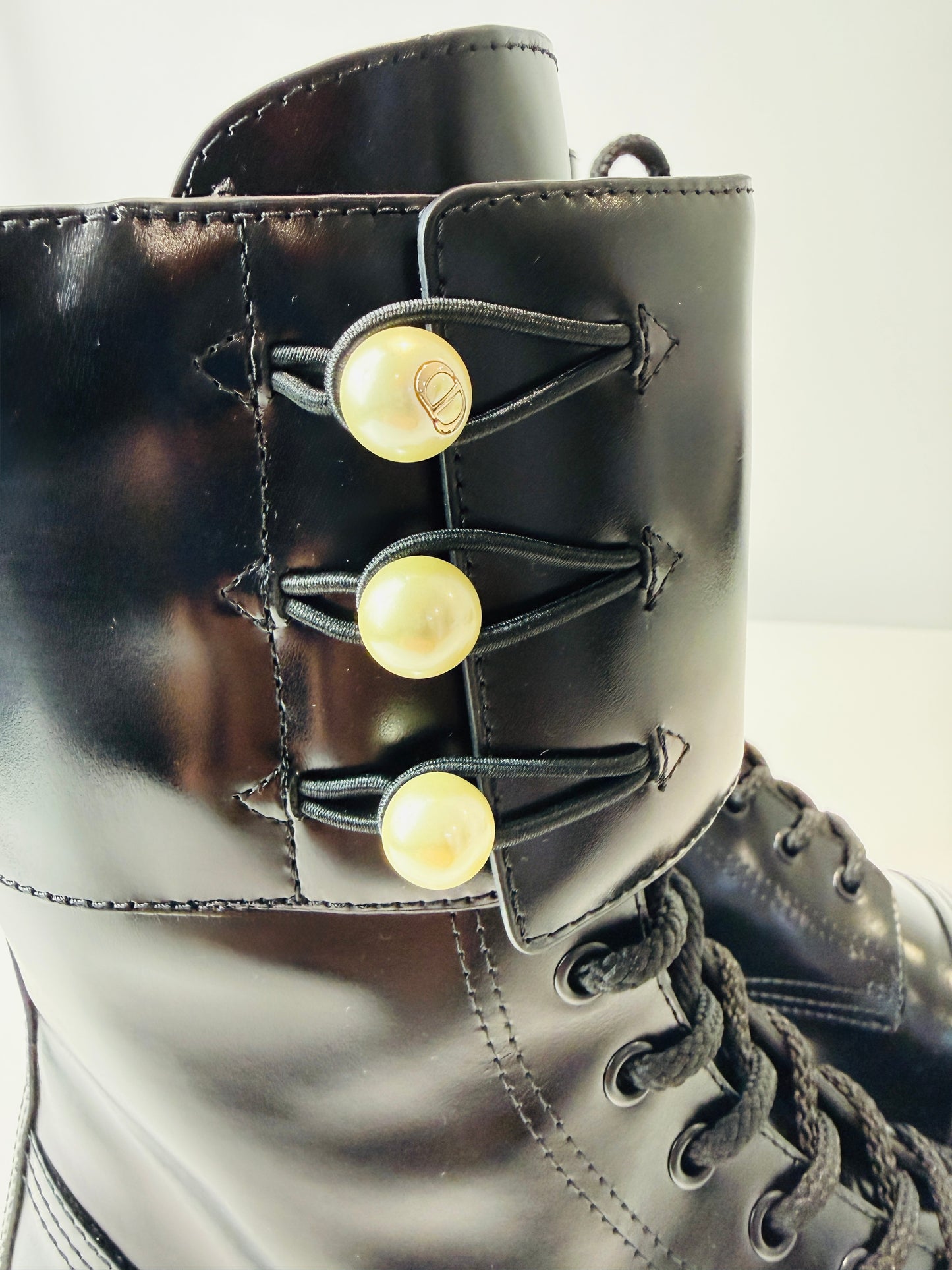 D-Strike Leather Boots - Size 40.5