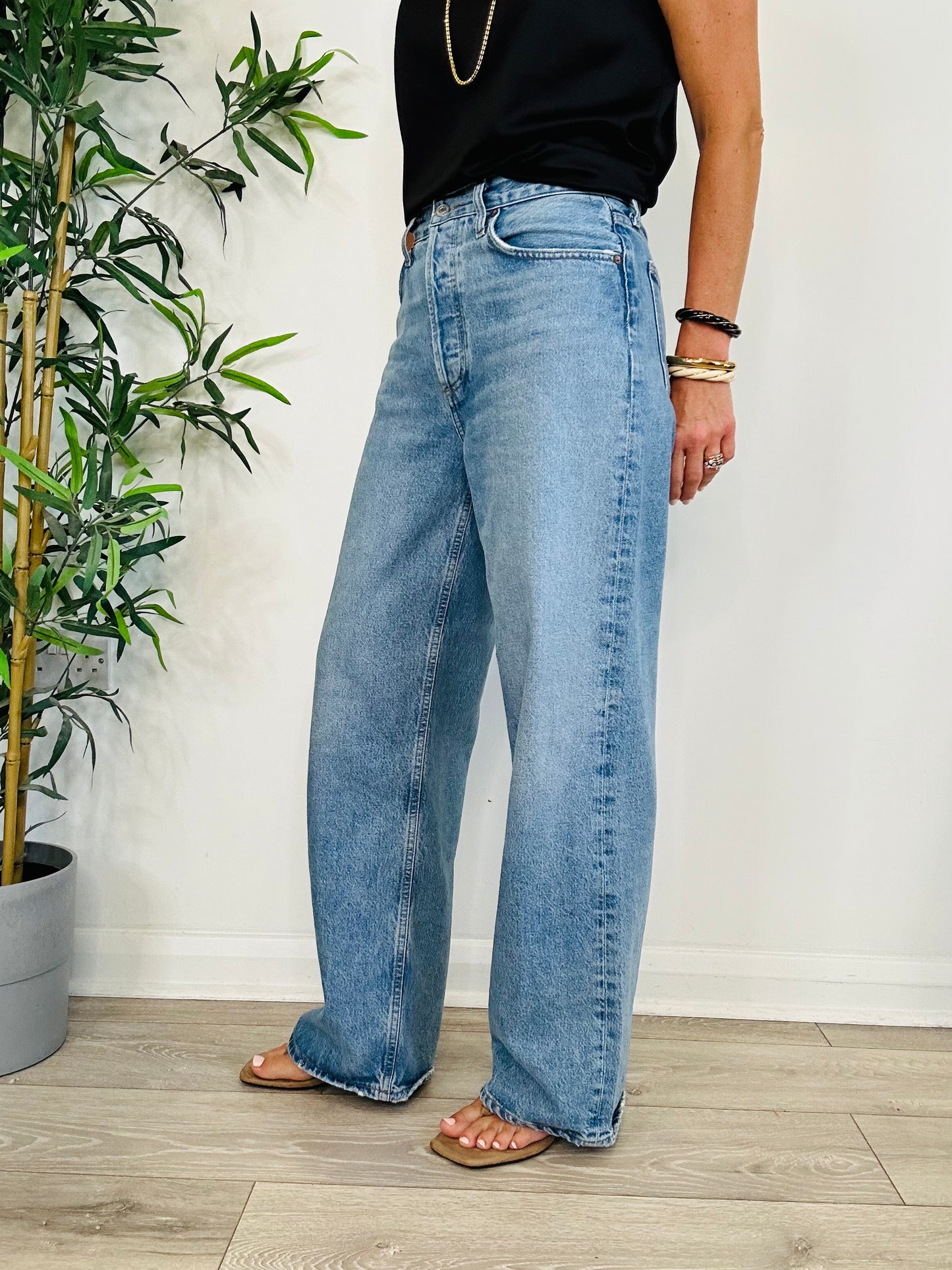Low Slung Baggy Jeans - Size 25