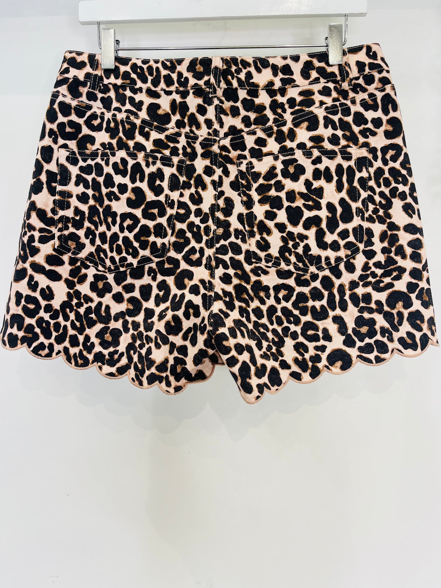 Leopard Ruby Scallop Shorts - Size 3