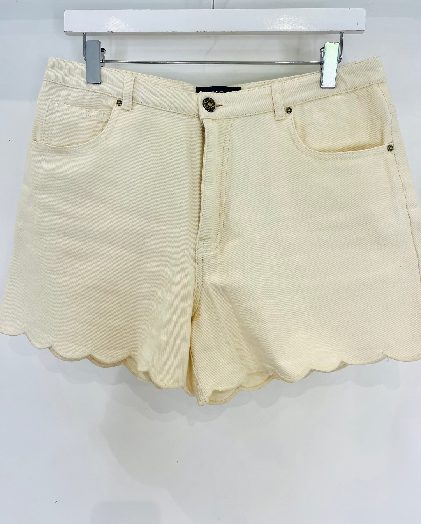 Ruby Scallop Shorts - Size 3
