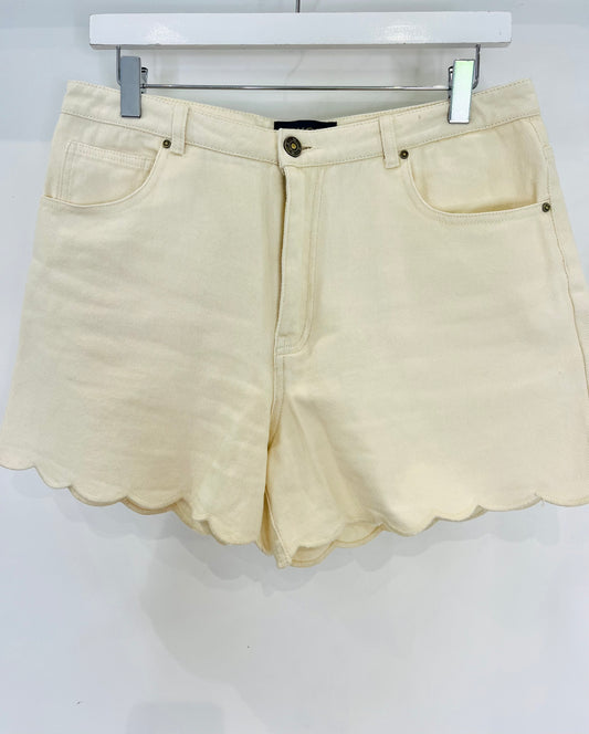Ruby Scallop Shorts - Size 3