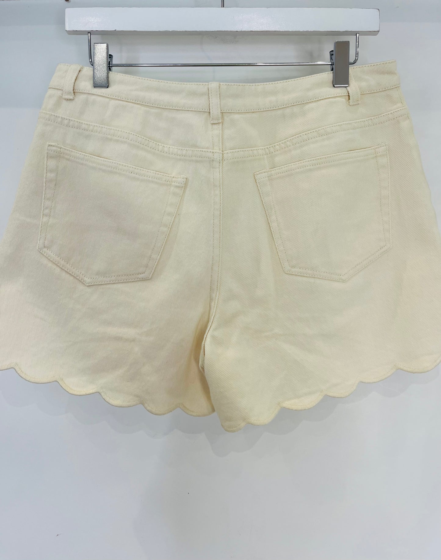 Ruby Scallop Shorts - Size 3