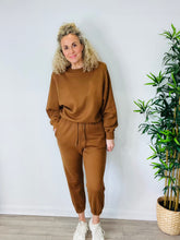 Load image into Gallery viewer, Jogger &amp; Sweatshirt Set - Size XS/S
