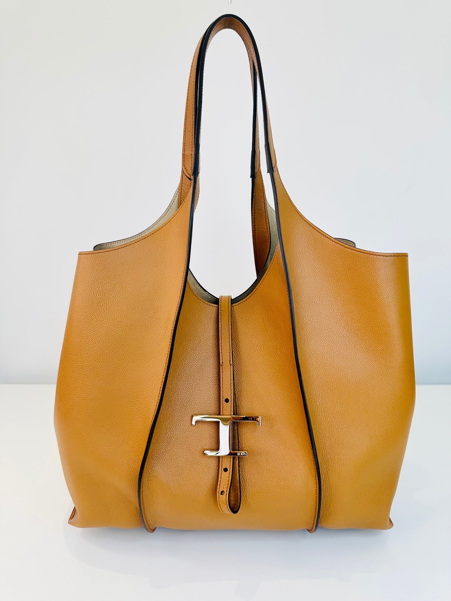 T Timeless Leather Shopping Bag