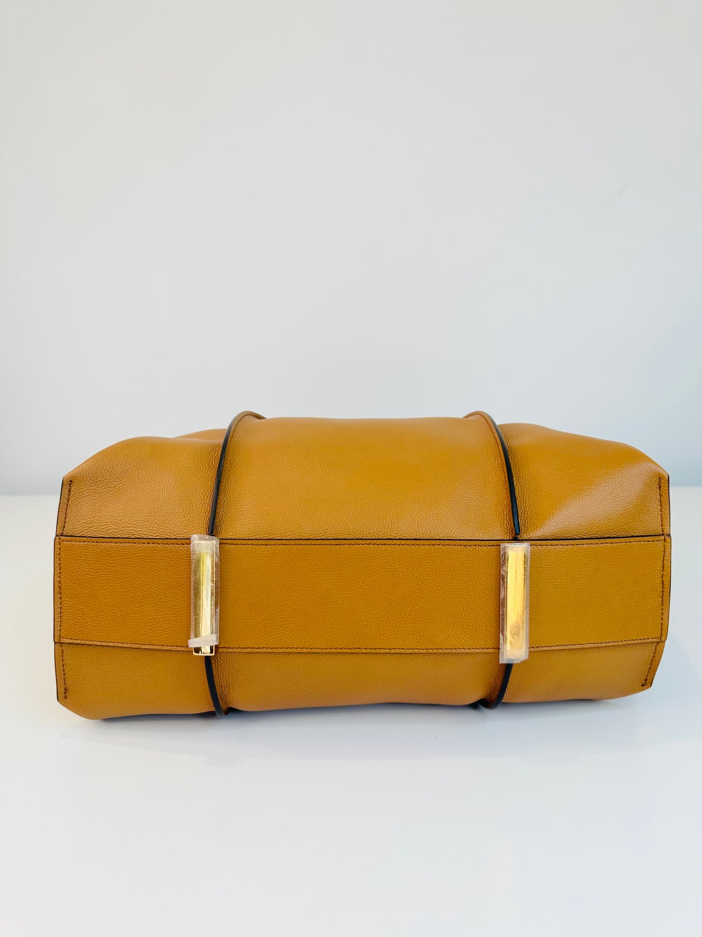 T Timeless Leather Shopping Bag