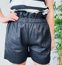 Load image into Gallery viewer, Linen Shorts - Size M
