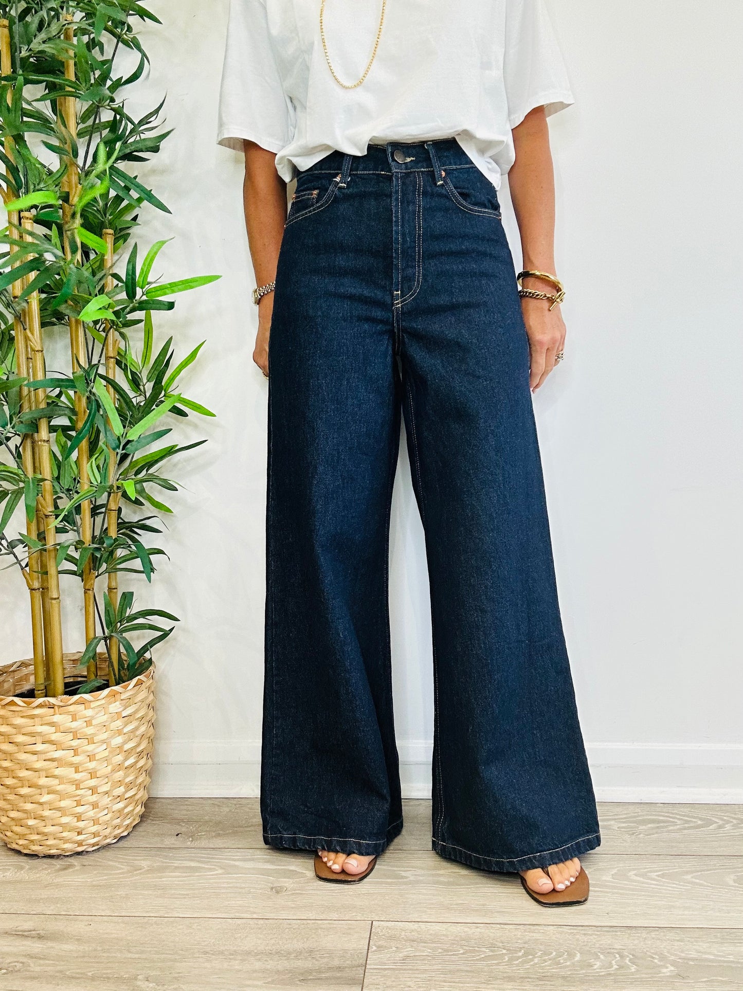 Wide Leg Jeans - Size 24