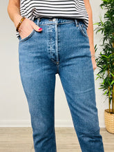 Load image into Gallery viewer, Riley Jeans - Size 29
