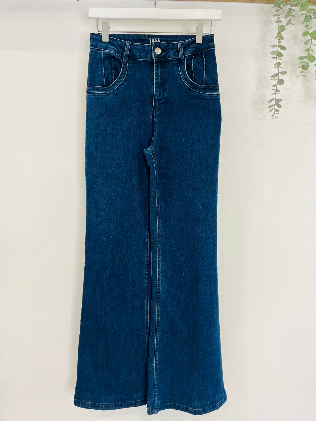 Flared Jeans - Size 25