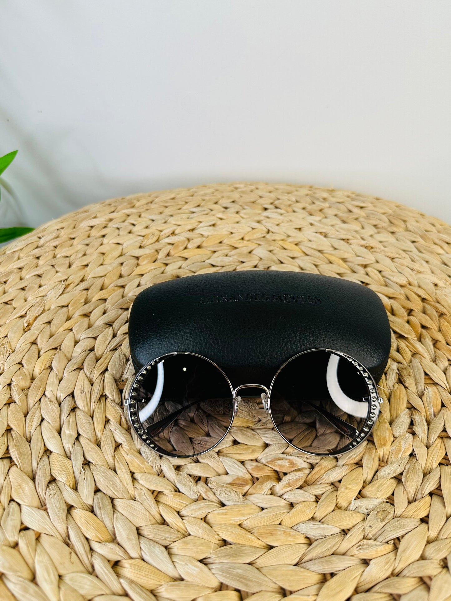 Studded Round Frame Sunglasses