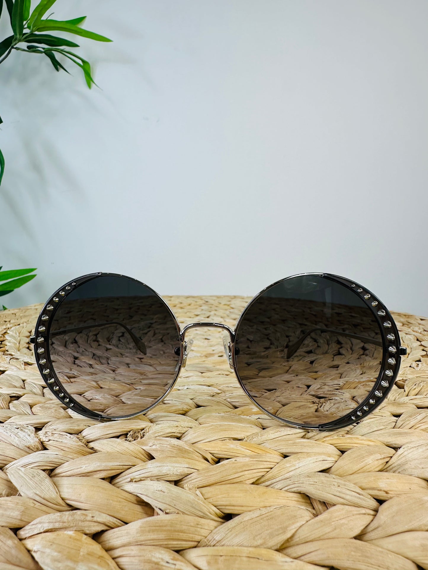 Studded Round Frame Sunglasses