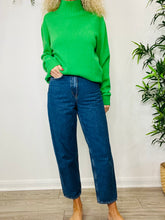 Load image into Gallery viewer, Tapered Jeans - Size 27
