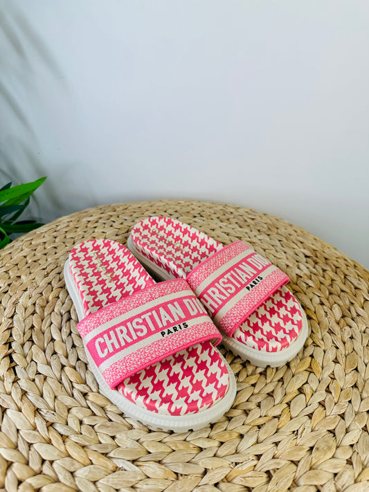 Canvas Logo Slides - Size 38