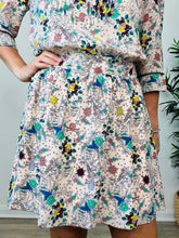 Load image into Gallery viewer, Patterned Silk Dress - Size L
