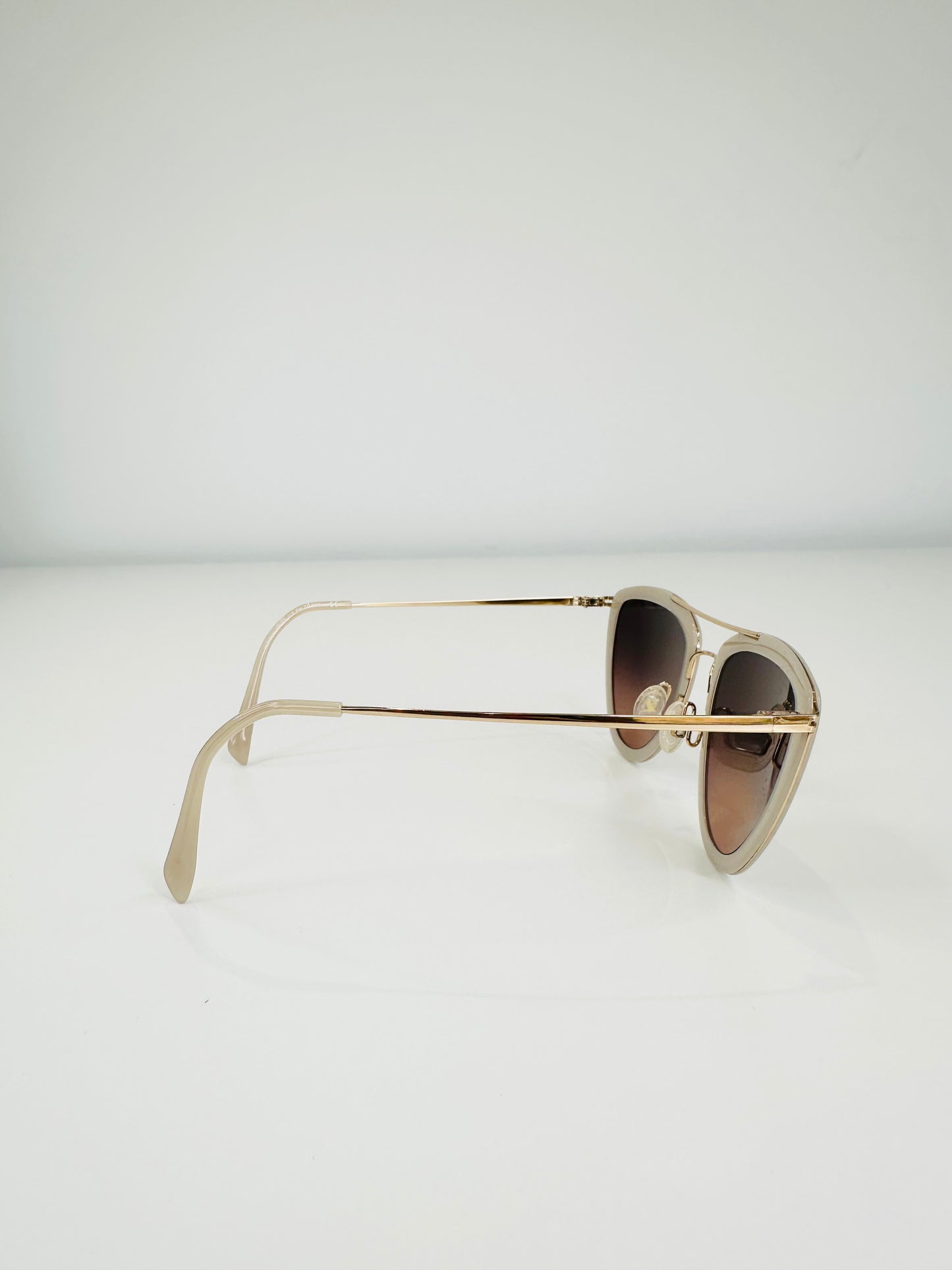 Triangular Cateye Sunglasses