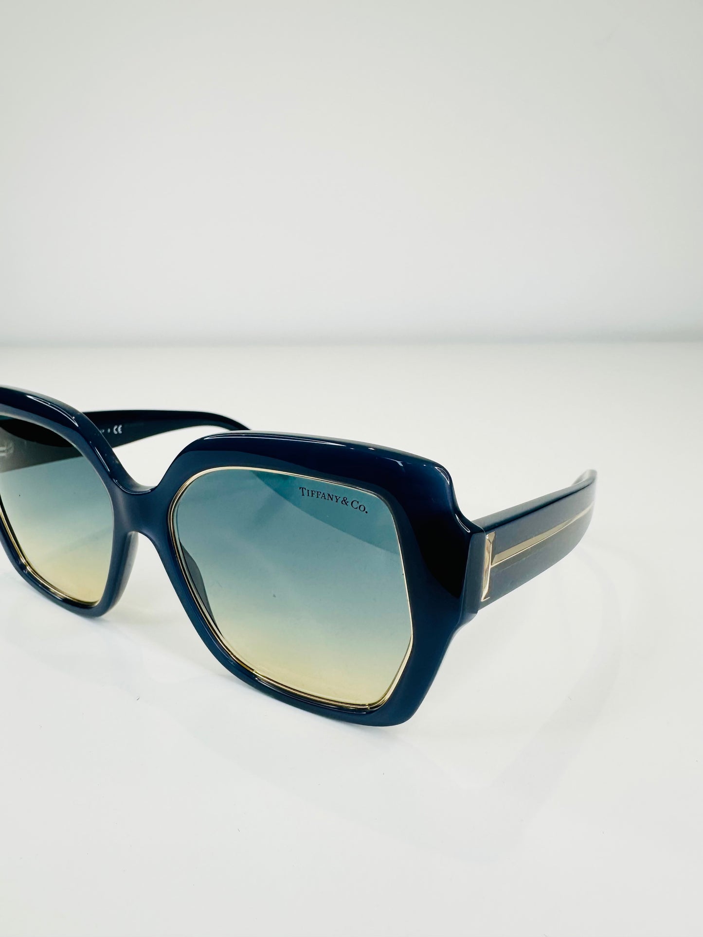 Oversized Square Frame Sunglasses