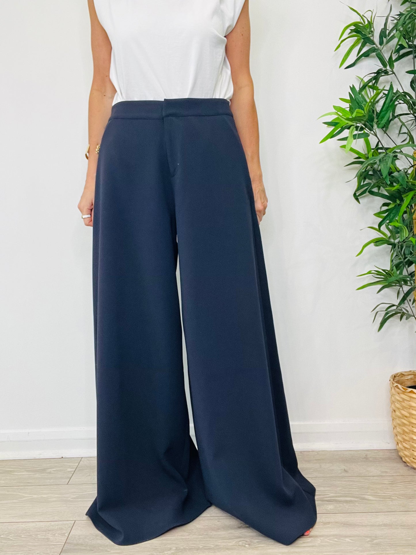 Wide Leg Trousers - Size XL