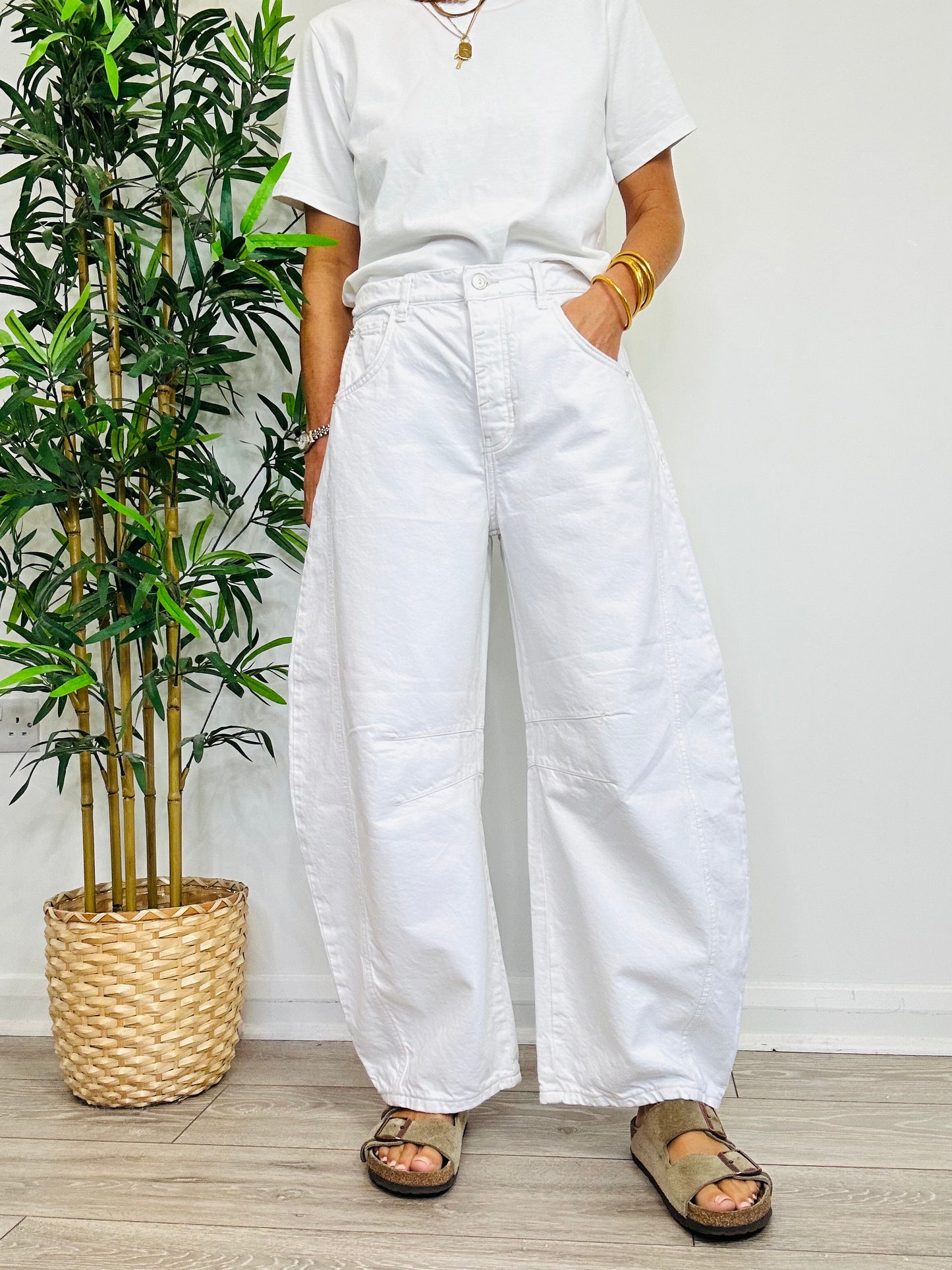 Good Luck Barrel Jeans - Size 28