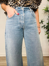 Load image into Gallery viewer, Ayla Jeans - Size 26
