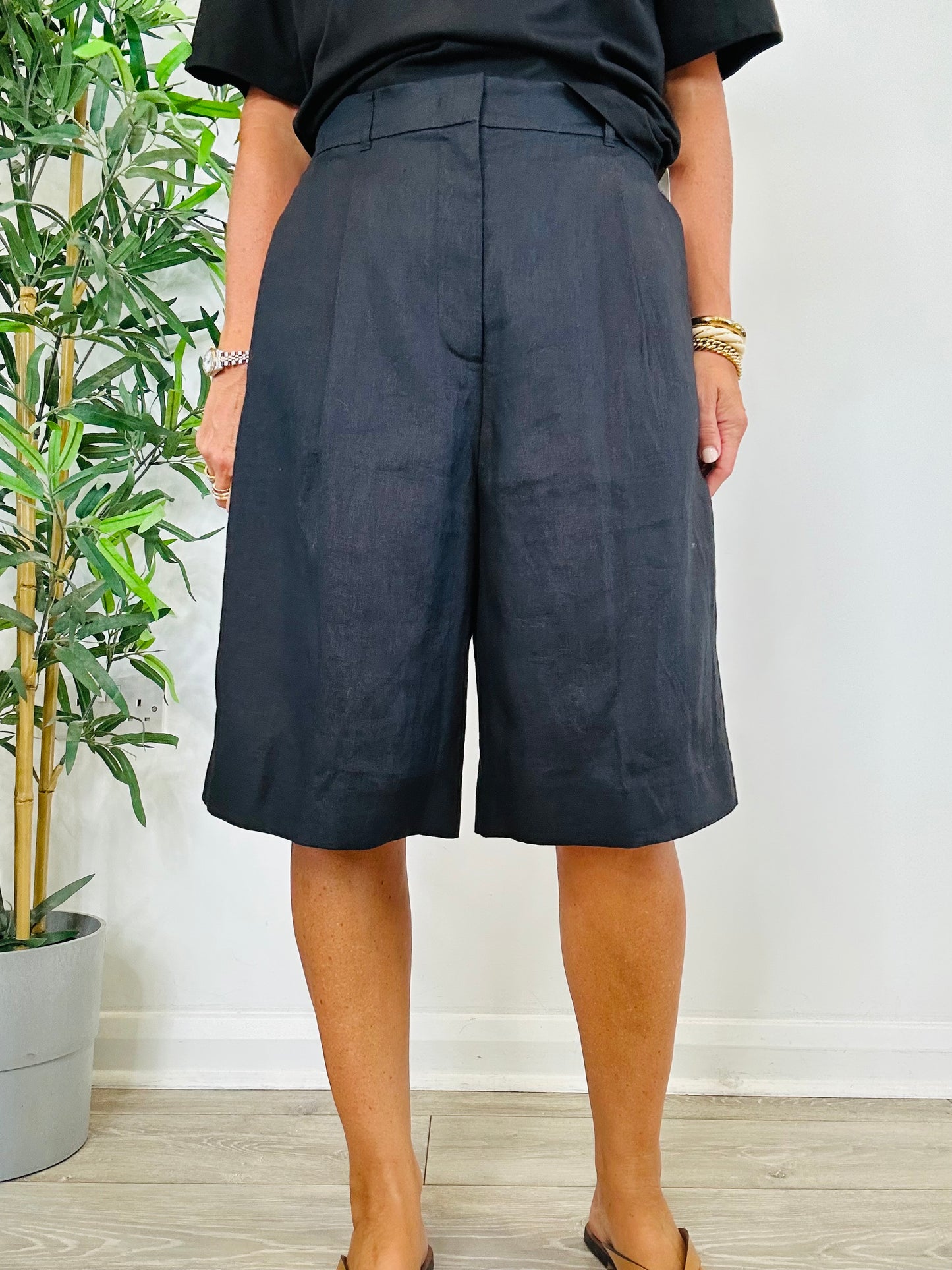 Linen Bermuda Shorts - Size 12