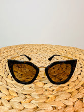 Load image into Gallery viewer, Cat Eye Sunglasses
