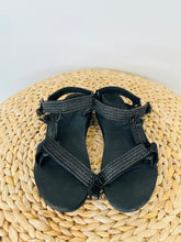 Load image into Gallery viewer, Raffia Trekky Sandals - Size 38
