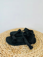 Load image into Gallery viewer, Raffia Trekky Sandals - Size 38
