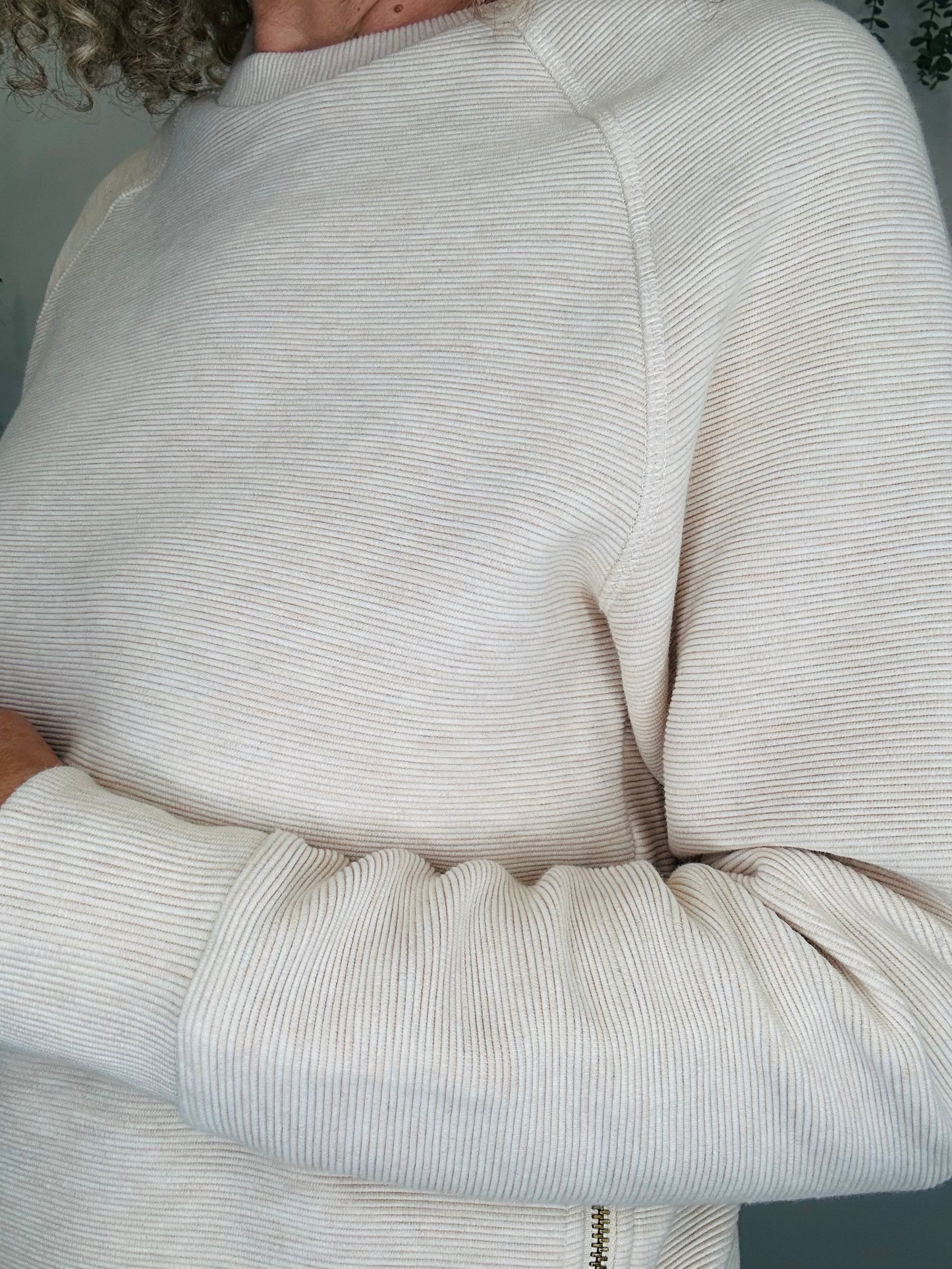 Ribbed Sweatshirt - Size S
