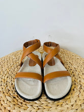 Load image into Gallery viewer, The Chunky Leather Sandals - Size 39
