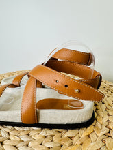 Load image into Gallery viewer, The Chunky Leather Sandals - Size 39
