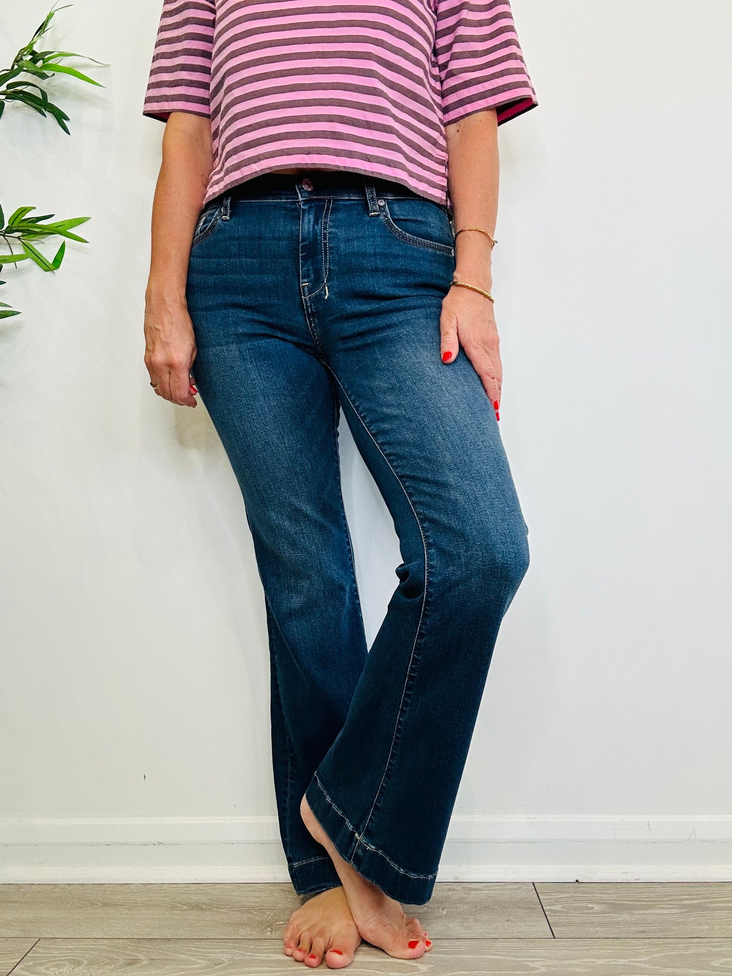 Dojo Flared Jeans - Size 29