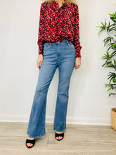 Load image into Gallery viewer, Le Easy Flare Jeans - Size 29
