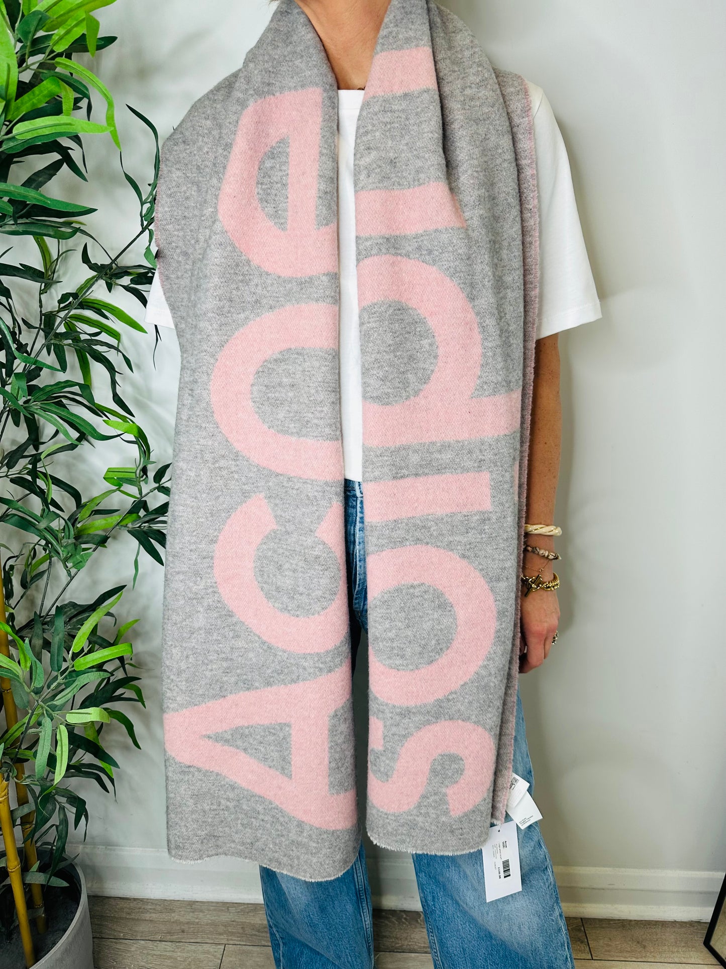 Logo Wool Scarf