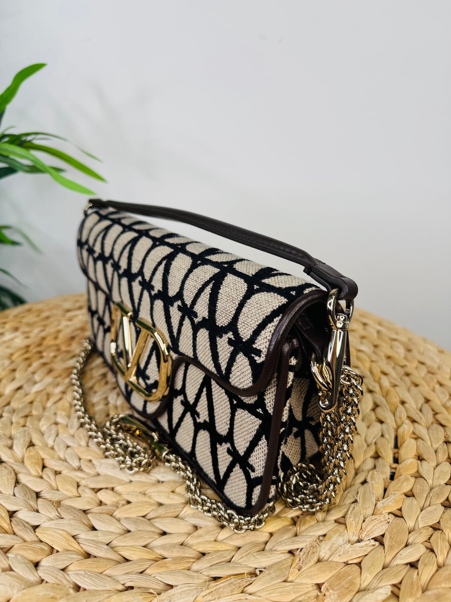 Locò Woven Shoulder Bag