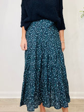 Load image into Gallery viewer, Patterned Tiered Skirt - Size 16
