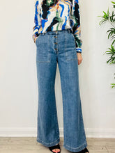 Load image into Gallery viewer, Wide Leg Jeans - Size 12
