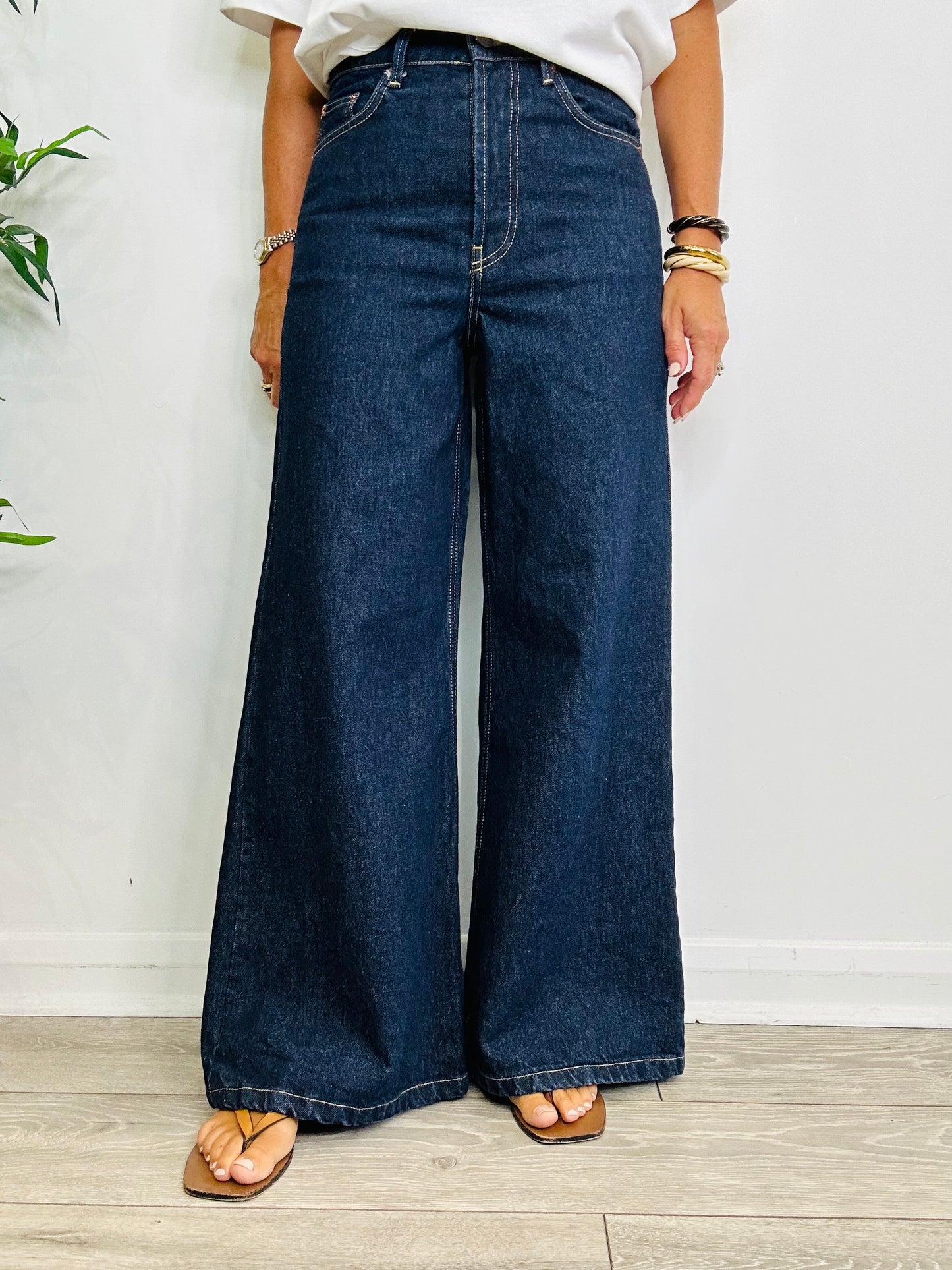 Wide Leg Jeans - Size 24