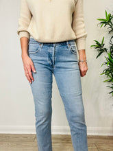 Load image into Gallery viewer, Emerson Jeans - Size 27
