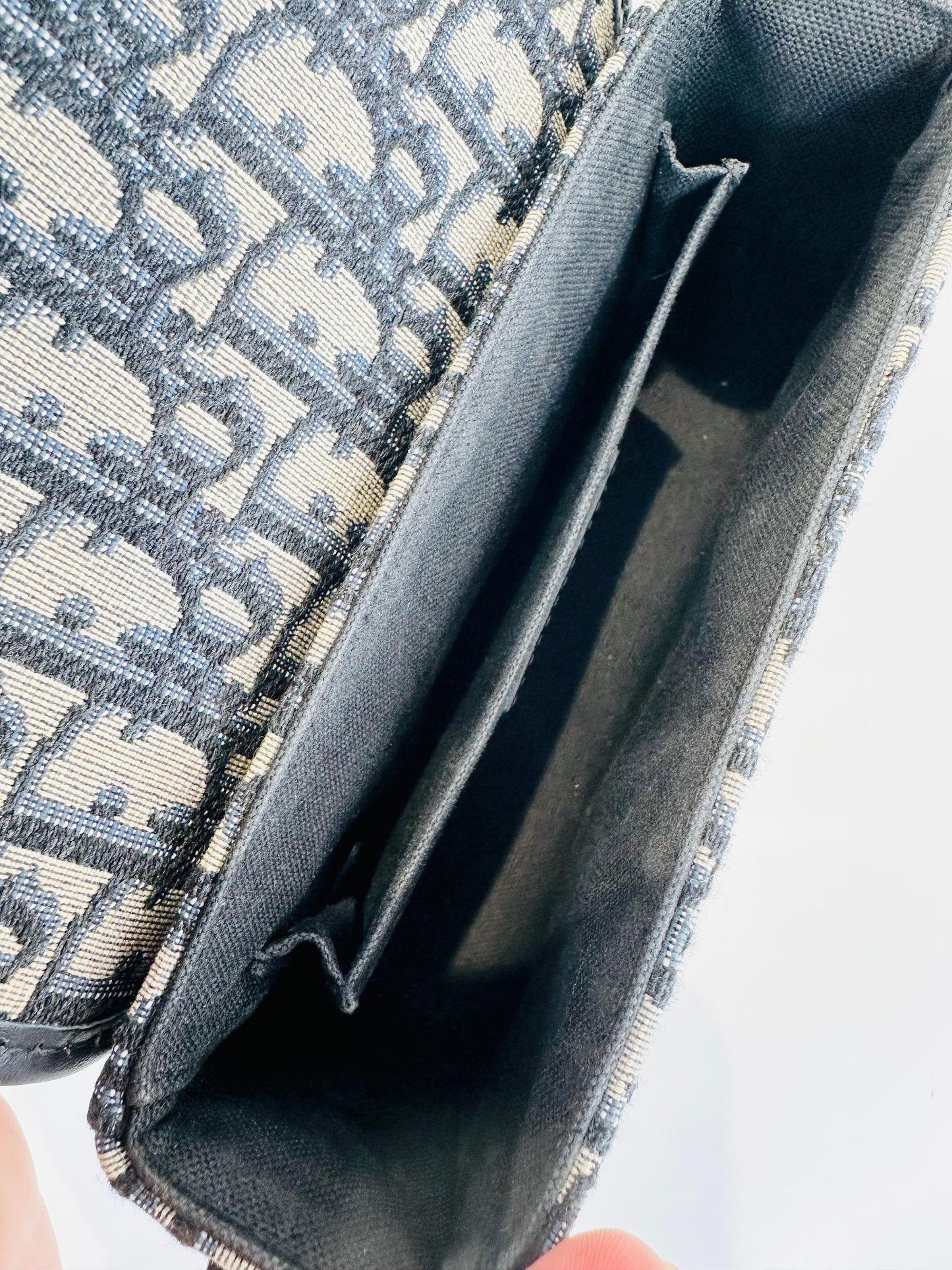 Oblique Canvas 30 Montaigne Box Bag