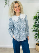 Load image into Gallery viewer, Floral Cotton Blouse - Size S
