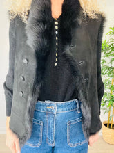 Load image into Gallery viewer, Sheepskin Gilet - Size 40
