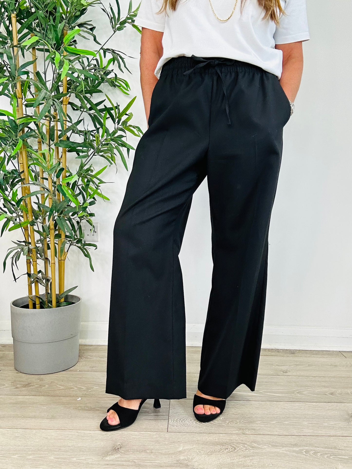 Wide Leg Trousers - Size 44