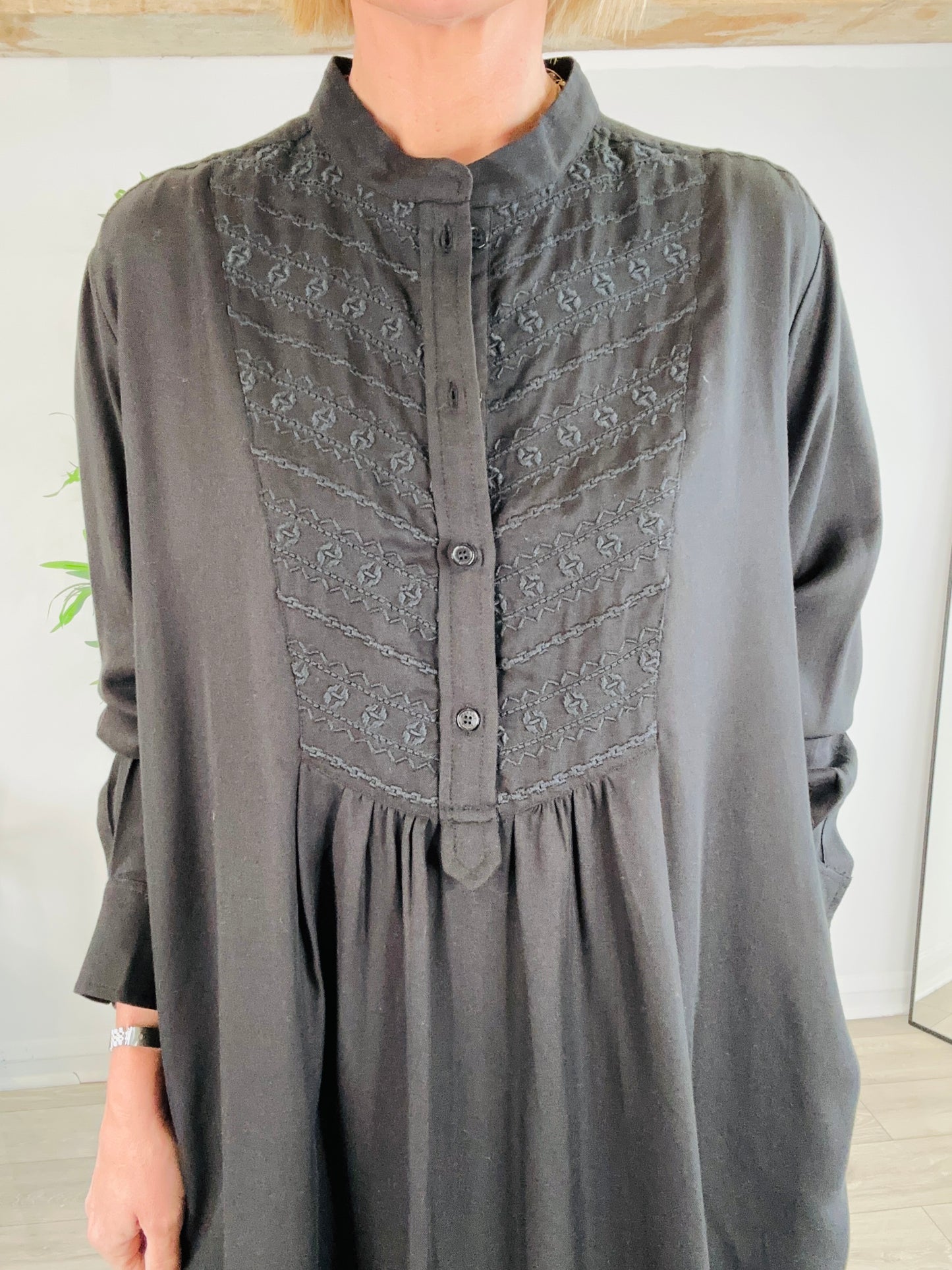 Embroidered Bilbao Dress - Size 38